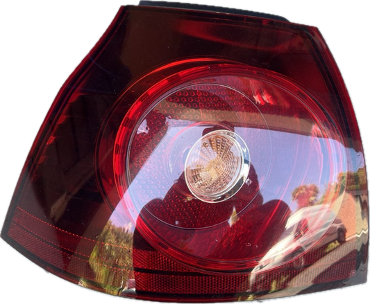 Volkswagen Golf R32 MK5 2006 Passenger Side Tail Light